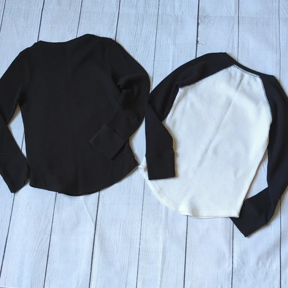 Old Navy Long Sleeve Thermal T-Shirt Bundle - Size: S (6/7) - Picture 9 of 10